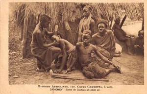 Benin - Outdoor Friseursalon - Publ. Missionen Africaines - Bild 1 von 2