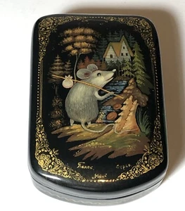 Vintage Traditional Russian Hand Painted Miniature Lacquered Trinket Jewelry Box - Picture 1 of 12
