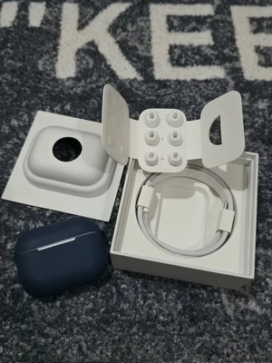 Apple - Image 1 of 3