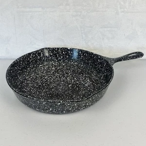 Padella in ghisa 11 1/2" smalto rivestimento maculato non marcata doppio versamento beccuccio vintage - Foto 1 di 22