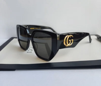 Auténticas gafas de sol Gucci GG0956s para mujer cuadradas de gran tamaño marco negro lentes grises Foto 1 de 4