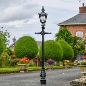 NEW 2m Black Victorian Lamp Post & Lantern Set - Outdoor Lighting - Picture 1 of 4