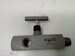 Noshok 204-MFS Multiport Valve Hard Seat 1/2" NPT Male 1/2 Npt Female Steel 0.18 - Picture 1 of 5