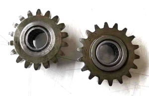 Polaris 1992-1998 Chaincase Spur Gear Pinion Assembly 1341075 1341076 - Picture 1 of 4