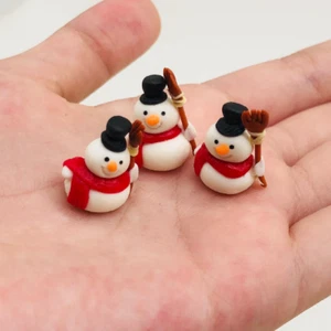30 pieces Miniature Snowman,Miniature Snow doll,Miniature Dolls,Chirstmas doll - Picture 1 of 3