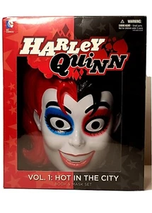 New Harley Quinn Volume: 1 Hot In The City Book and Mask Sealed Box Set Sealed - Picture 1 of 4