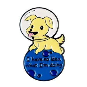 Prendedor de esmalte para perro astronauta en el espacio no tengo idea de lo que estoy haciendo joyería de moda - Imagen 1 de 4