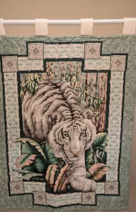 Alabaster Jungle Springs Industries White Tiger Quilted Wall Hanging Loops - Picture 1 of 20
