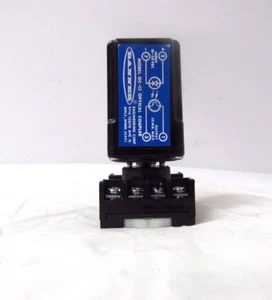 BANNER OC-12 W/0T08-PC RELAY SOCKET - Picture 1 of 6