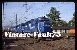 ORIGINAL SLIDE CR 3293 CONRAIL SOUTH ELIZABETH NJ FREIGHT KODACHROME 1980 - Picture 1 of 1