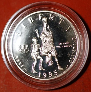 United States 1/2 Dollar 1995 Atlanta Olympics Basketball KM# 257 -18579 - Picture 1 of 2