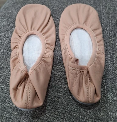 LITTLE GIRLS BALLET SHOES SLIPPERS DANCE SHOES SIZE 1.5 M NEW - Image 1 of 4