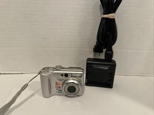 Nikon COOLPIX E5200 5.1MP Digital Camera - Picture 1 of 10