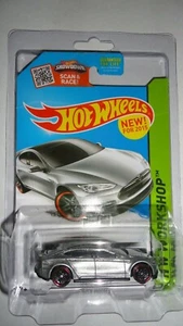 Hot wheels Tesla Model S Silber HW Workshop In Protector - Bild 1 von 2