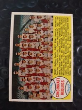 1958 Topps Cincinnati Redlegs Team.        CR316