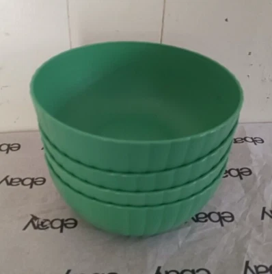 new 4 pcs Mainstays Plastic ribbed Cereal Bowls green - Image 1 of 4