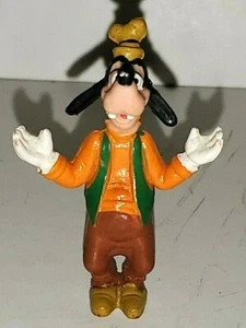 FIGURA DE PERSONAJE DE PVC DISNEY GOOFY CHINA 2,125" DE ALTO JUGUETE PARA ADORNO DE PASTEL - Imagen 1 de 3