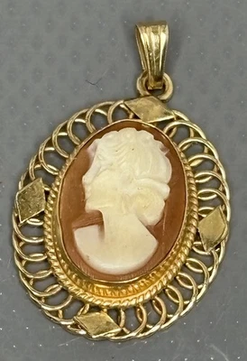 vintage carved shell cameo pendant 14k Yellow Gold 2g Woman In Profile Openwork - Image 1 of 4