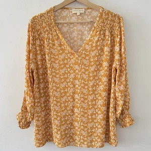 Cynthia Rowley Boho Yellow Ditsy Floral Blouse V-Neck Lightweight 3/4 Sleeve M - Picture 1 of 7