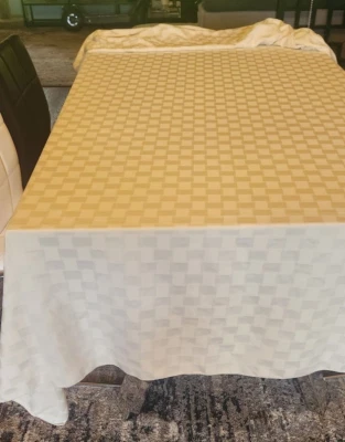 Banquet 62" x 138" tablecloth Silk blend, Cream color - Image 1 of 3