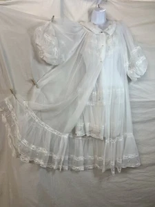 Vintage Peignoir Set S 32 Gown Robe Nylon Chiffon Babydoll Bridal White Sweep - Picture 1 of 22