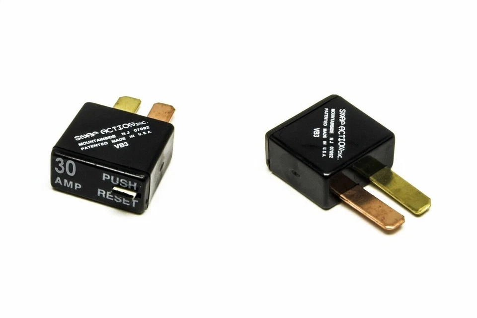 Painless Wiring 80110 30 Amp Circuit Breaker - Image 1 of 1