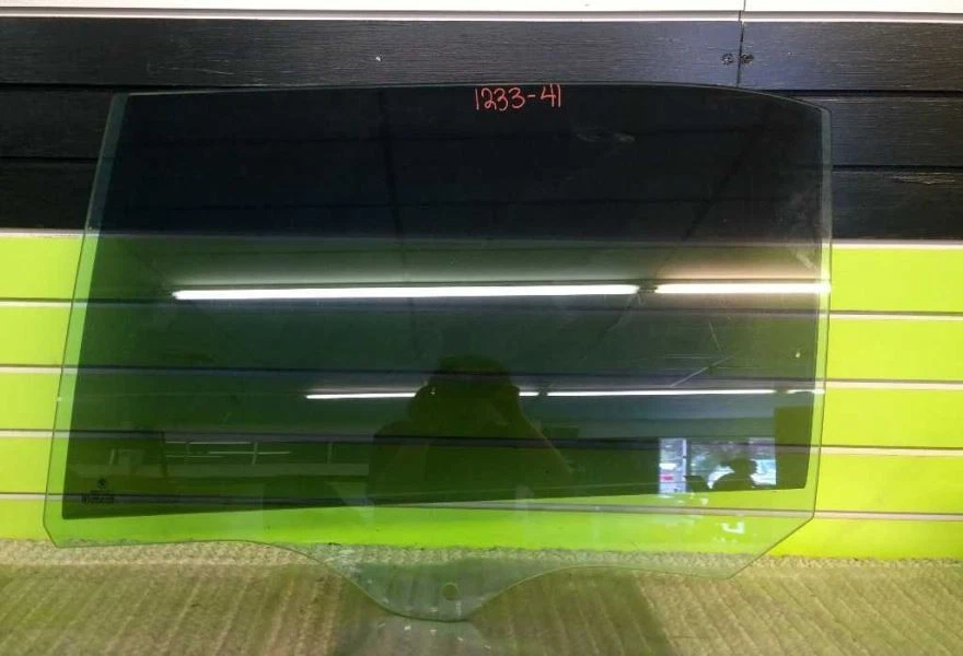 00 BMW 740iL DRIVER LEFT REAR WINDOW DOOR GLASS OEM 1233-41  Foto 1 de 3