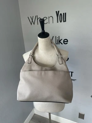 Bolso de Hombro APT 9 Beige Desnudo Cuero Guijarro Excelente Estado 8 Bolsillos Foto 1 de 4