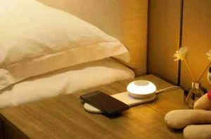 Link2Home P9 Portable Wireless Smart Phone Charging Station with Night Light - Picture 1 of 4