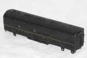 Athearn HO Scale Pennsylvania EMD F7 B-unit Pennsylvania locomotive shell - Picture 1 of 3