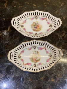 LOVELY SMALL VINTAGE GERMAN PORCELAIN OVAL GILT TRAY WITH VICTORIAN SCENE NICE! - Picture 1 of 9
