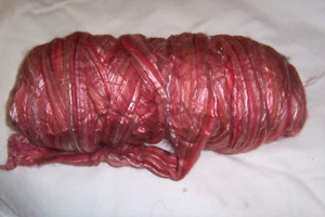 80/20 Merino/Silk Blended Wool Roving Pomegranate 4 oz - Picture 1 of 1