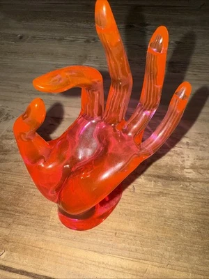 Acrílico Translúcido Rosa Caliente Mano Gesto Escultura Decoración Foto 1 de 4