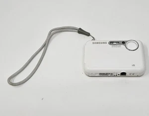 Samsung Digital Camera Digimax i8 8.2MP White Tested & Working Rare - Picture 1 of 4