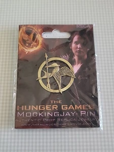 The Hunger Games Mockingjay Pin Authentic Prop Replica NECA Lions Gate 2012 NWT - Picture 1 of 2