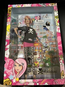 Neu im Karton Tokidoki Barbie Puppe 2011 Gold Label limitierte Auflage von 7400 - Bild 1 von 6
