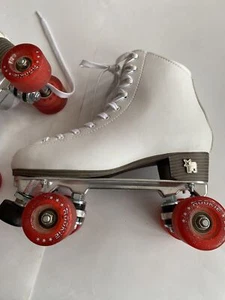 Roller Skates Rookie Classic Artistic II Weiß, rote Rollen Größe 40,5 Rollschuhe - Bild 1 von 13