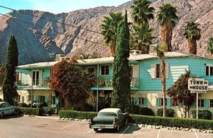Postkarte Palm Springs 1969, ca. Das Stadthaus & Bungalows, Oldtimer Automobile - Bild 1 von 3