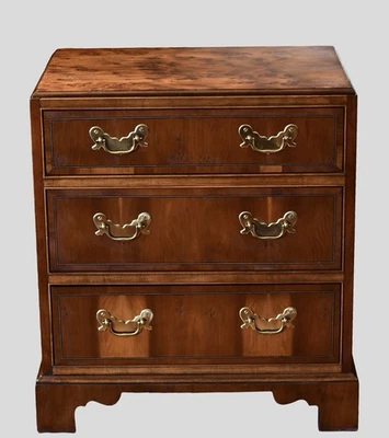 Vintage Baker Furniture Georgian Burled Wood & Mahogany Chest Of Drawers - Image 1 of 4