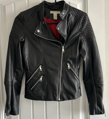 Chaqueta de moto de cuero sintético negra HM para mujer 2 cremalleras asimétricas motociclista vegana recortada Foto 1 de 4