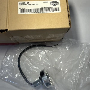 Harley-Davidson 69066–01 turn signal assembly rear Dom OEM - Picture 1 of 5