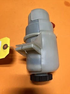 2011 - 2020 DODGE JOURNEY POWER STEERING FLUID RESERVOIR TANK OEM 05154404AA D74 - Picture 1 of 4