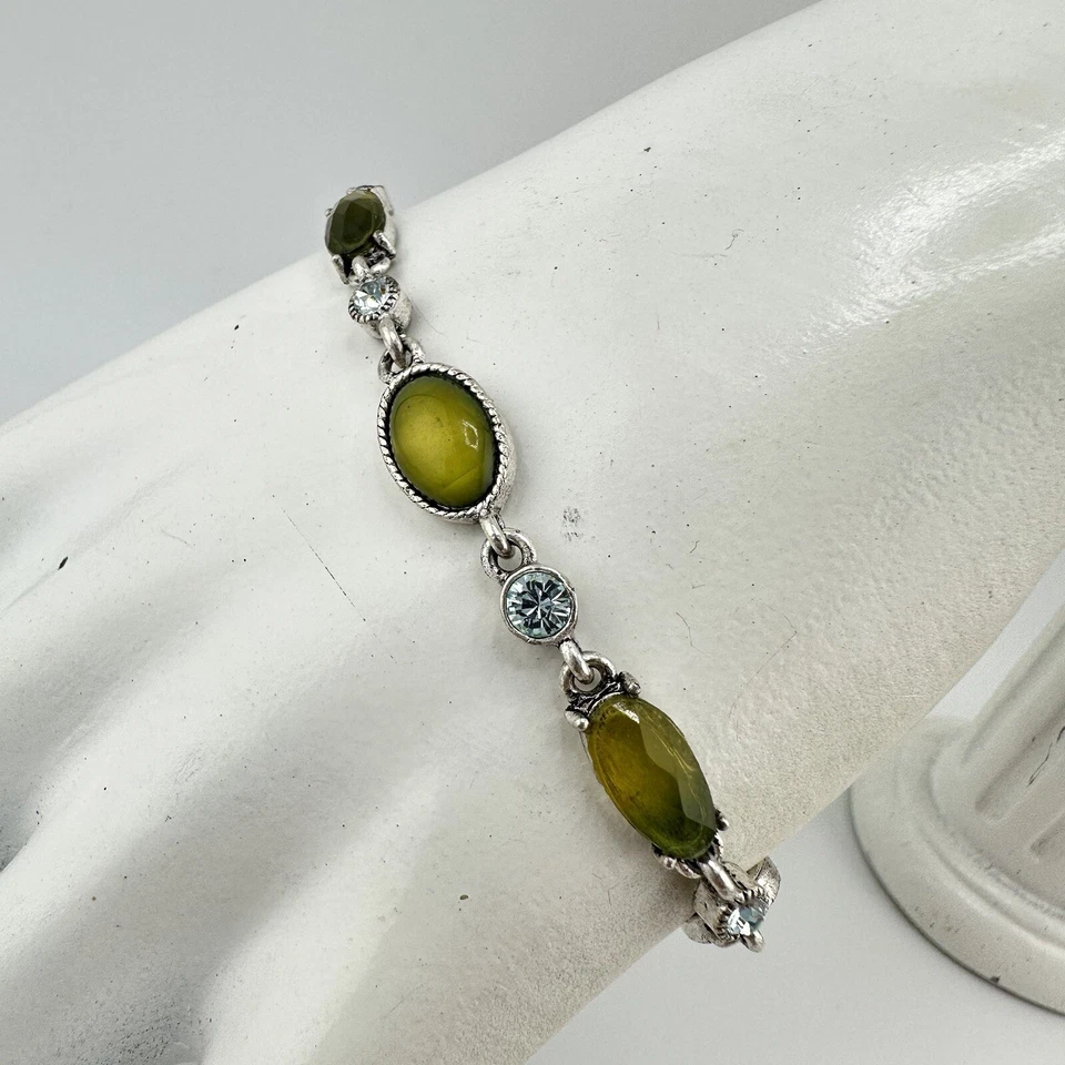 "Brazalete de tenis de 7"" tono plata con acento de diamantes de imitación de piedras preciosas verdes 1928" Foto 1 de 4