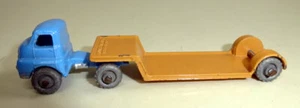 Matchbox RW 27A Low Loader blaue Zugmaschine brauner Trailer - Bild 1 von 7