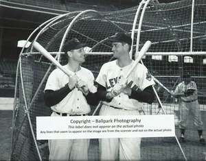 Bob Usher & Preston Ward 1957 Cleveland Indians at Comiskey foto 8x10 non firmata - Foto 1 di 1