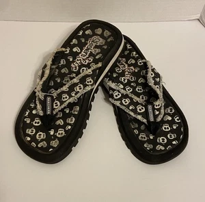 GUC Sketchers Cali Totenkopf-Flip-Flops schwarz und weiß Größe 9 - Bild 1 von 9
