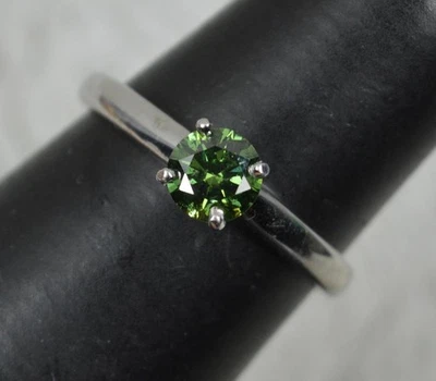 Simple 0.6ct Green Diamond 9ct White Gold Solitaire Ring - Image 1 of 4