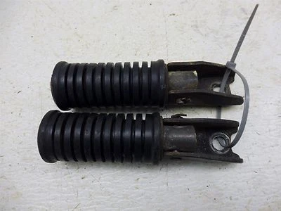 1982 Suzuki GS450T GS 450 S683. pinos traseiros para passageiros - Imagem 1 de 4