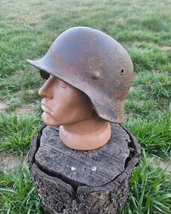 Elmetto tedesco originale M40 / 64 reliquia di campo di battaglia WW2 numero ET64 fronte est - Foto 1 di 21