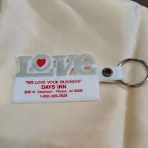 Vintage Love Days Inn Keychain Key Ring Chain Hangtag - Picture 1 of 2